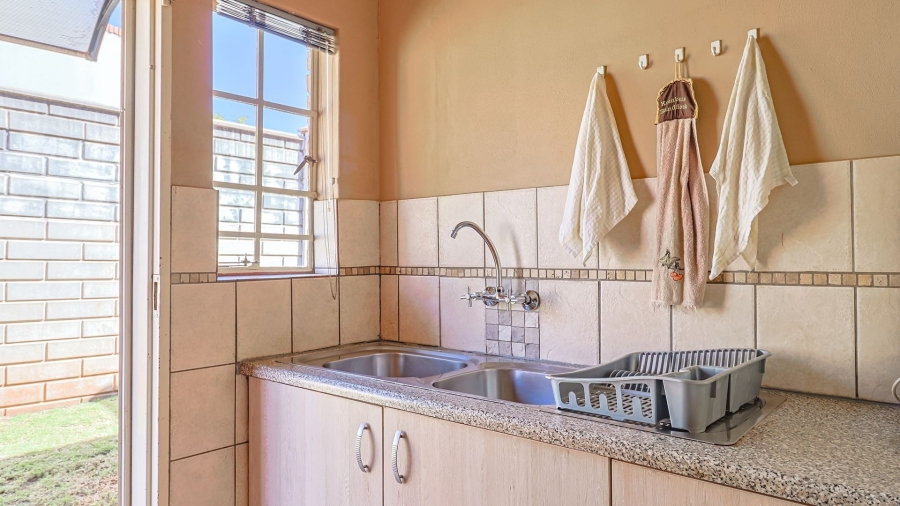 3 Bedroom Property for Sale in Safari Gardens North West